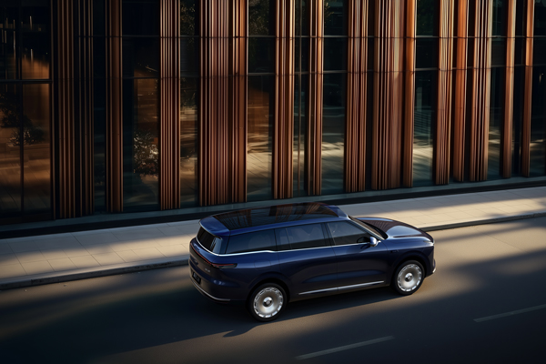 33.69万元起，上汽旗舰?智己LS9正式开启预售 以全球巅峰科技，颠覆30万级大六座SUV格局