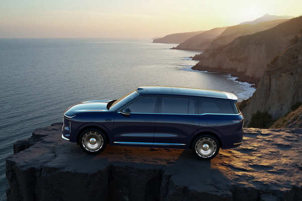 33.69万元起，上汽旗舰?智己LS9正式开启预售 以全球巅峰科技，颠覆30万级大六座SUV格局